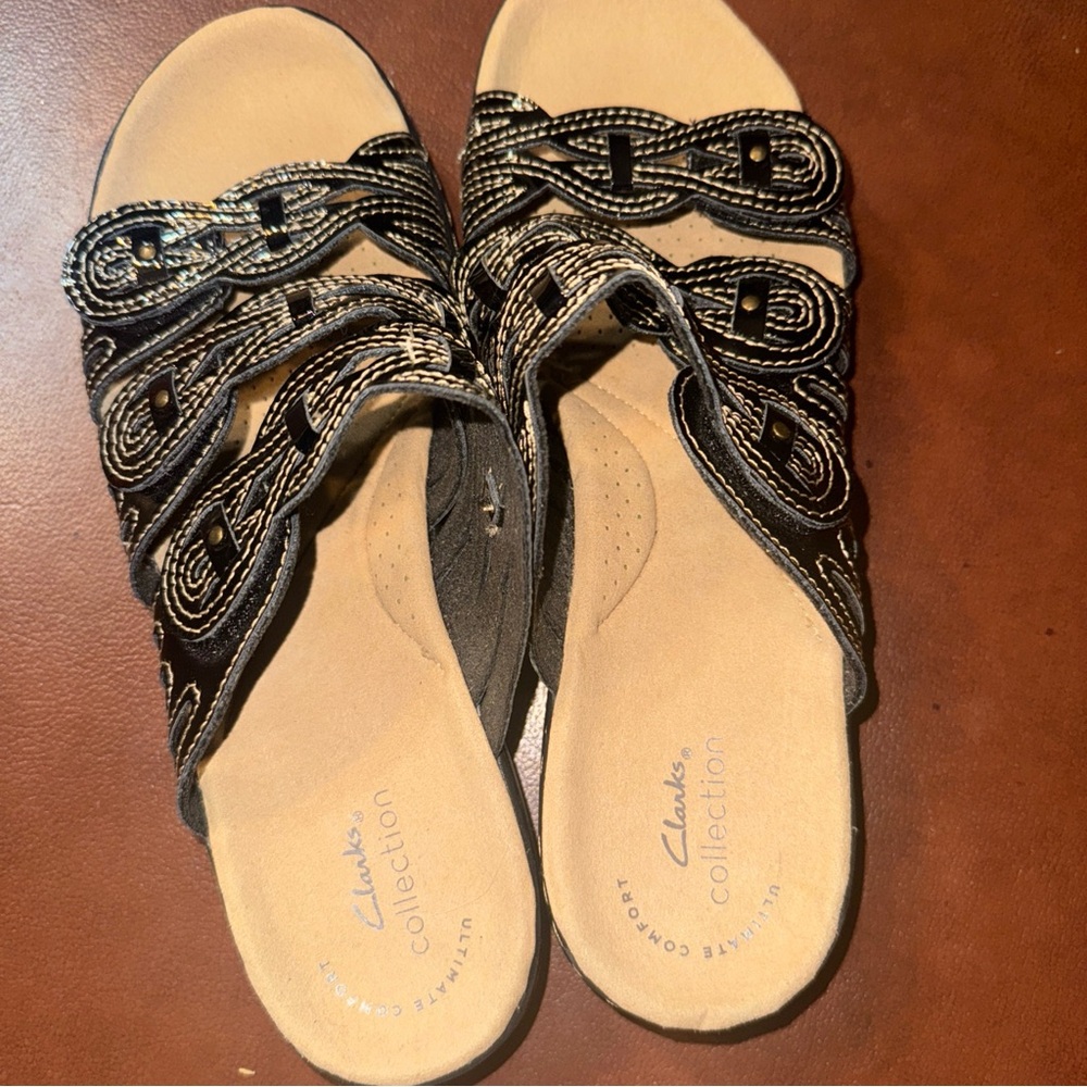 Clarks Women's Black and Tan Sandals